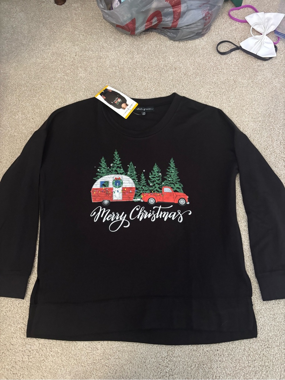 State of Mine Women's medium Holiday Long Sleeve Sweatshirt Top Christmas NWT